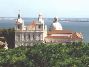 Blick auf die Igreja de So Vicente de Fora und das Panteo Nacional