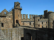 Blick ber die Kamine von Linlithgow Castle