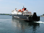 Die Fähre zur Insel Mull im Hafen von Oban